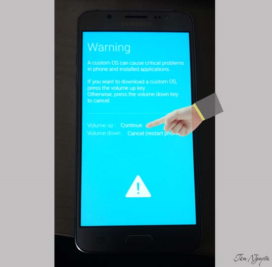 Giảm âm lượng + Home + Nguồn sẽ được như hình